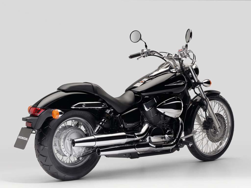 Новые мотоциклы чопперы. Honda vt750 Shadow Spirit. Хонда шадоу 750 спирит. Honda VT 750 Spirit. Honda VT 750 Shadow.