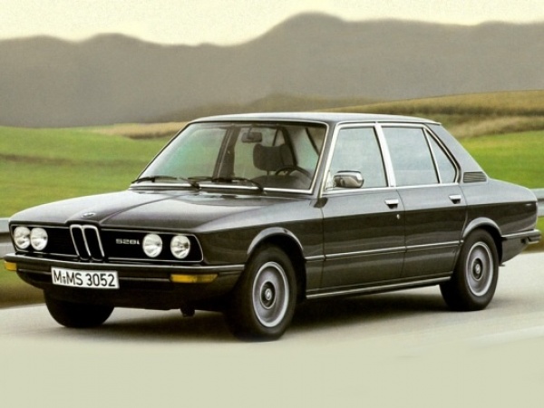 BMW 5 Series фото